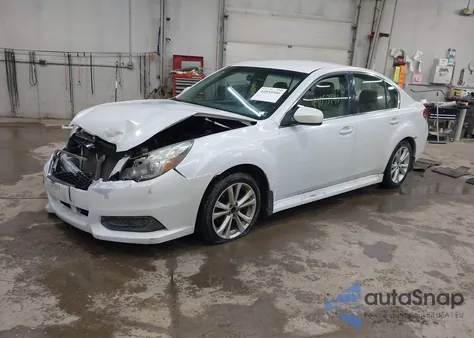 2013 Subaru Legacy 2.5I Premium из США, поврежденный, VIN 4S3BMBC69D3034693